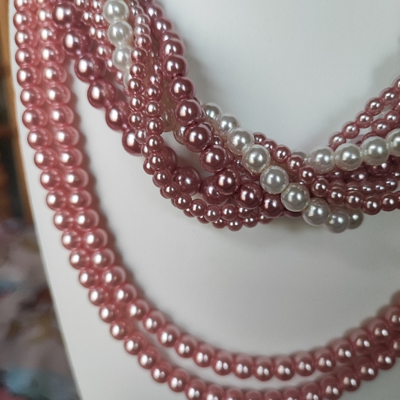 Kissaka Twisted Pearl Magnetic Closure Dual Strand Pink Necklace Set of 2 Barbie - Picture 3 of 11